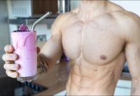 7 HEALTHY and EASY Smoothie Recipes (for building muscle & fat loss)